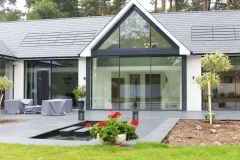 Contemporary new build near Farnham, Surrey